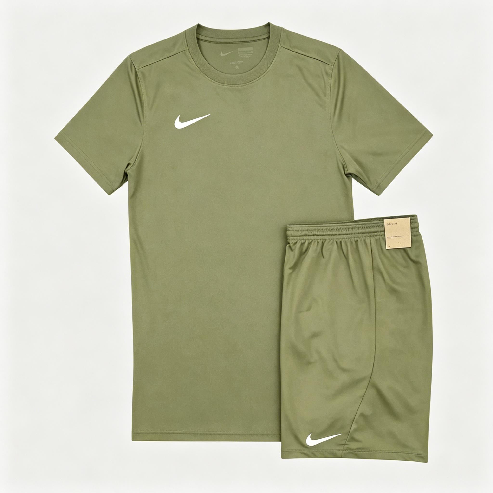 Comfortable and breathable men's sportswear