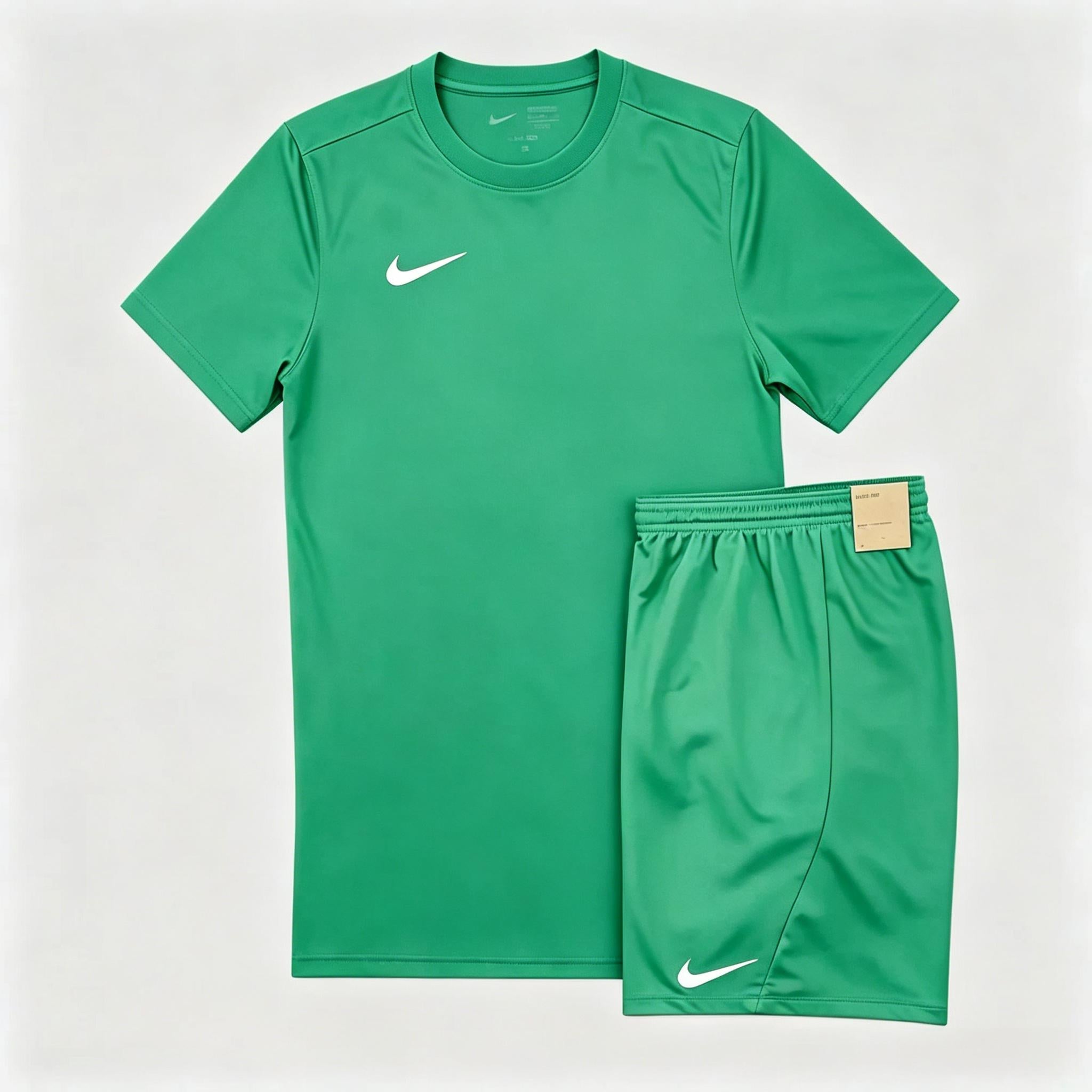 Comfortable and breathable men's sportswear