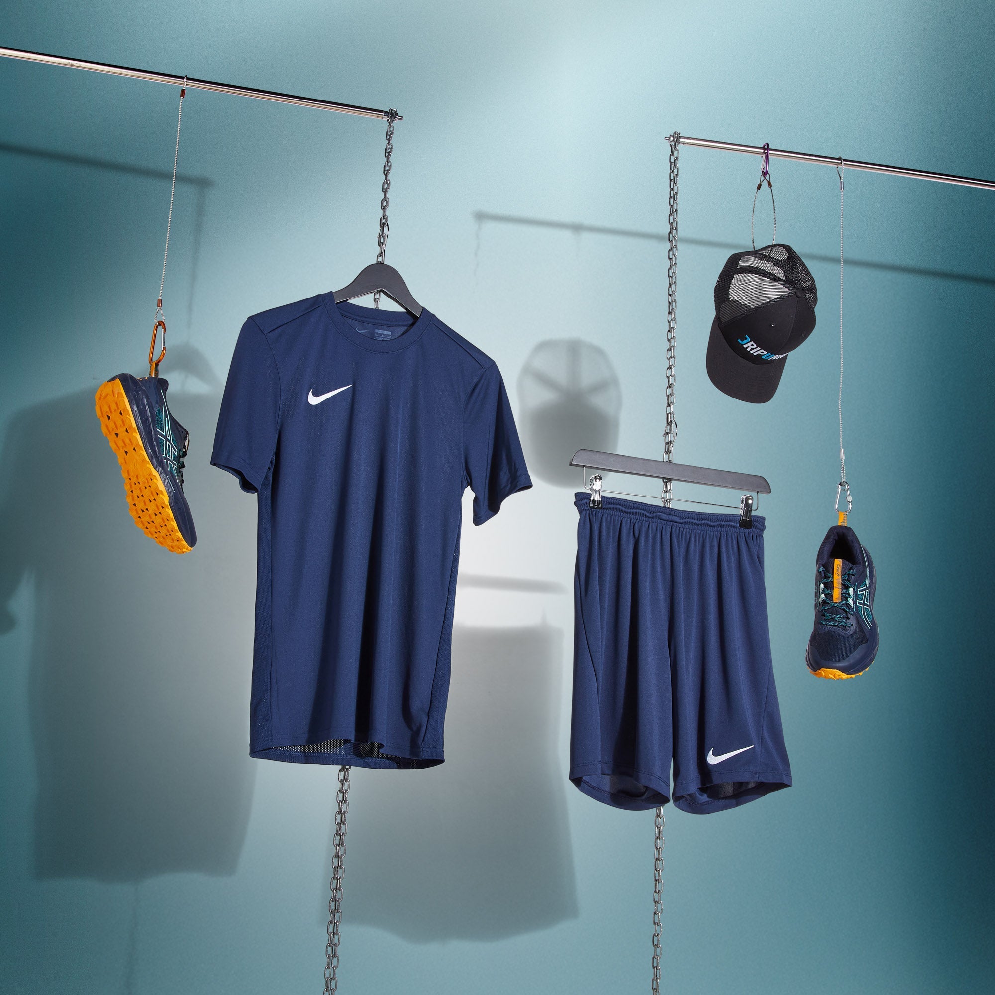 Comfortable and breathable men's sportswear